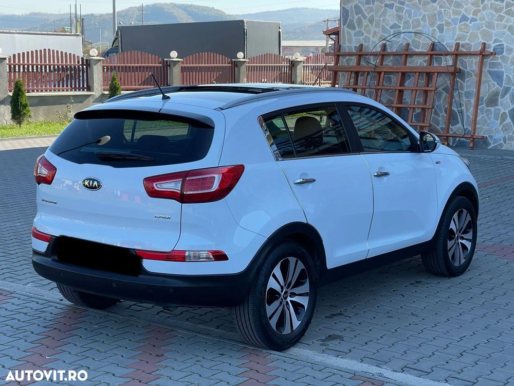 Kia Sportage 2.0 CRDI 4WD Dream-Team Edition - 10