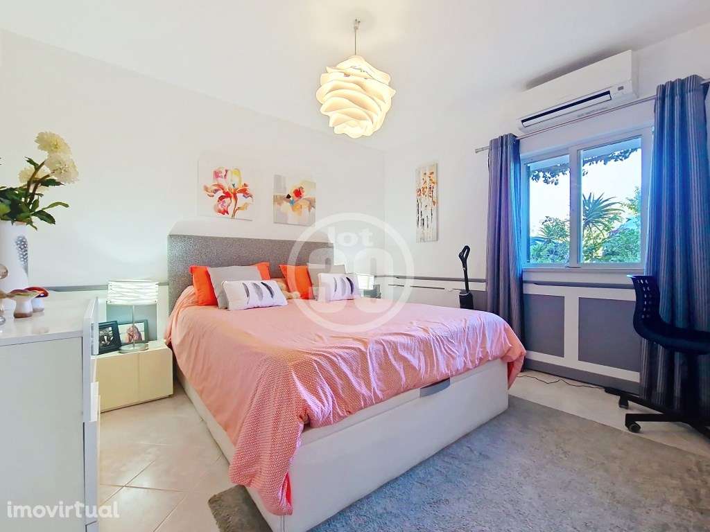 Bonito apartamento com 2 quartos em frente ao jardim e com vista golf. - Grande imagem: 4/30