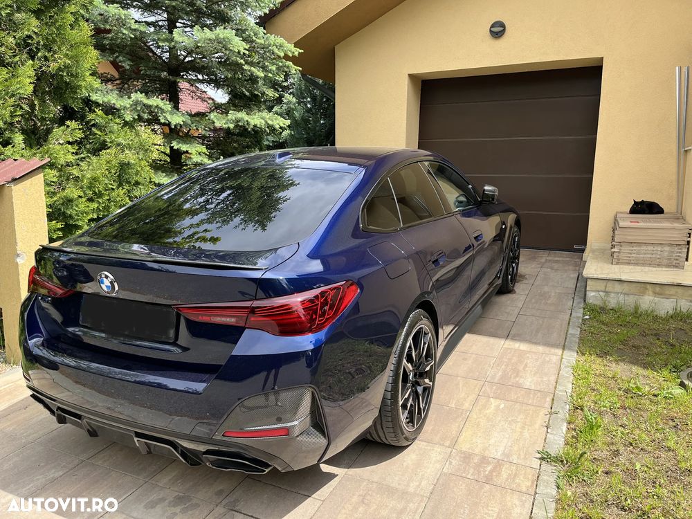BMW M4 M440i xDrive - 4