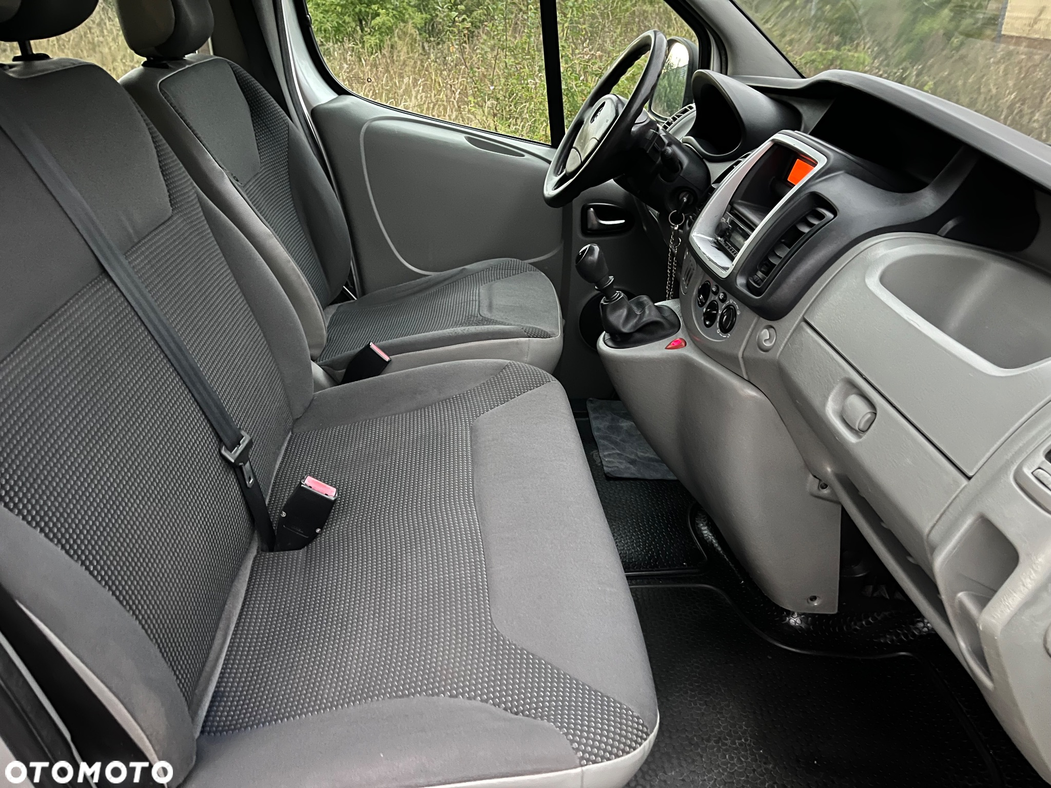 Opel Vivaro L2H1 2.9t - 8