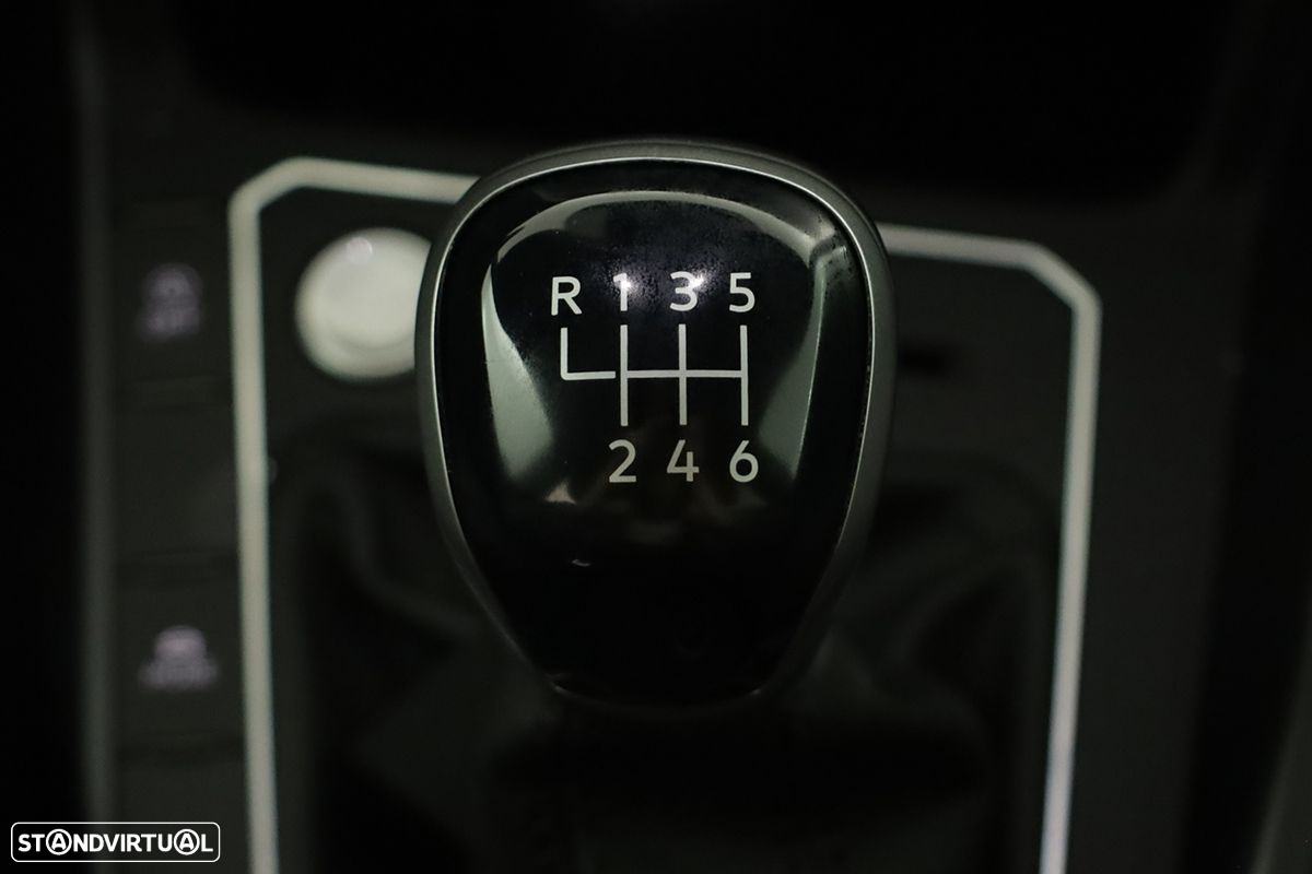 VW Taigo 1.0 TSI R-Line - 12