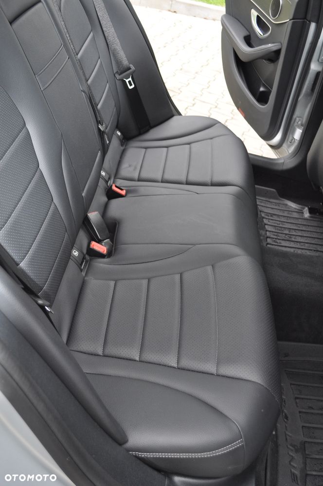 Mercedes-Benz Klasa C 200 9G-TRONIC Exclusive - 20