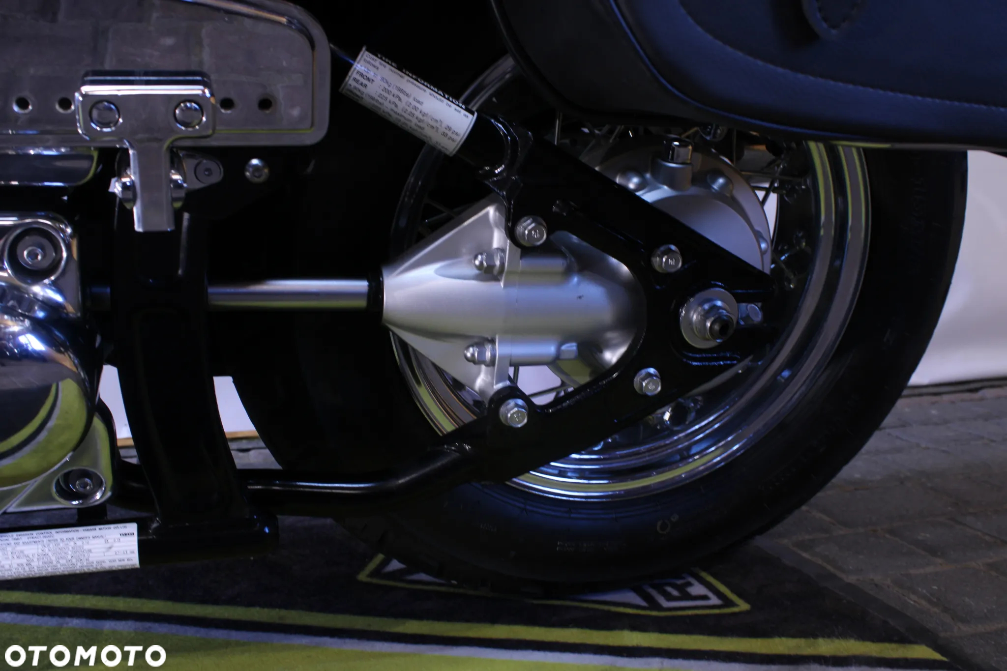 Yamaha XVS - 32