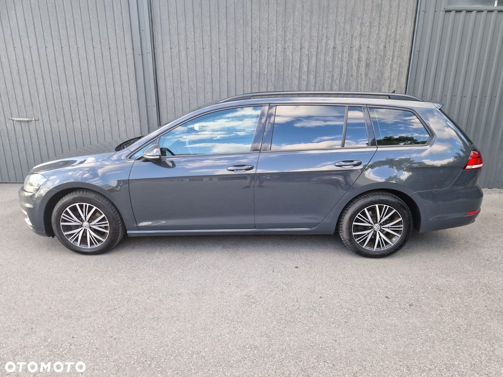 Volkswagen Golf - 2