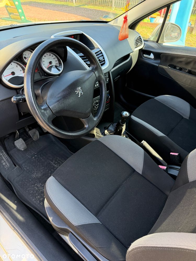 Peugeot 207 - 5