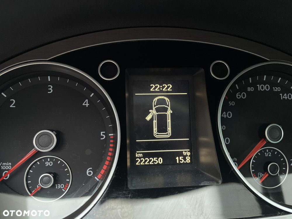 Volkswagen Passat 2.0 TDI BlueMotion Technology Highline - 29