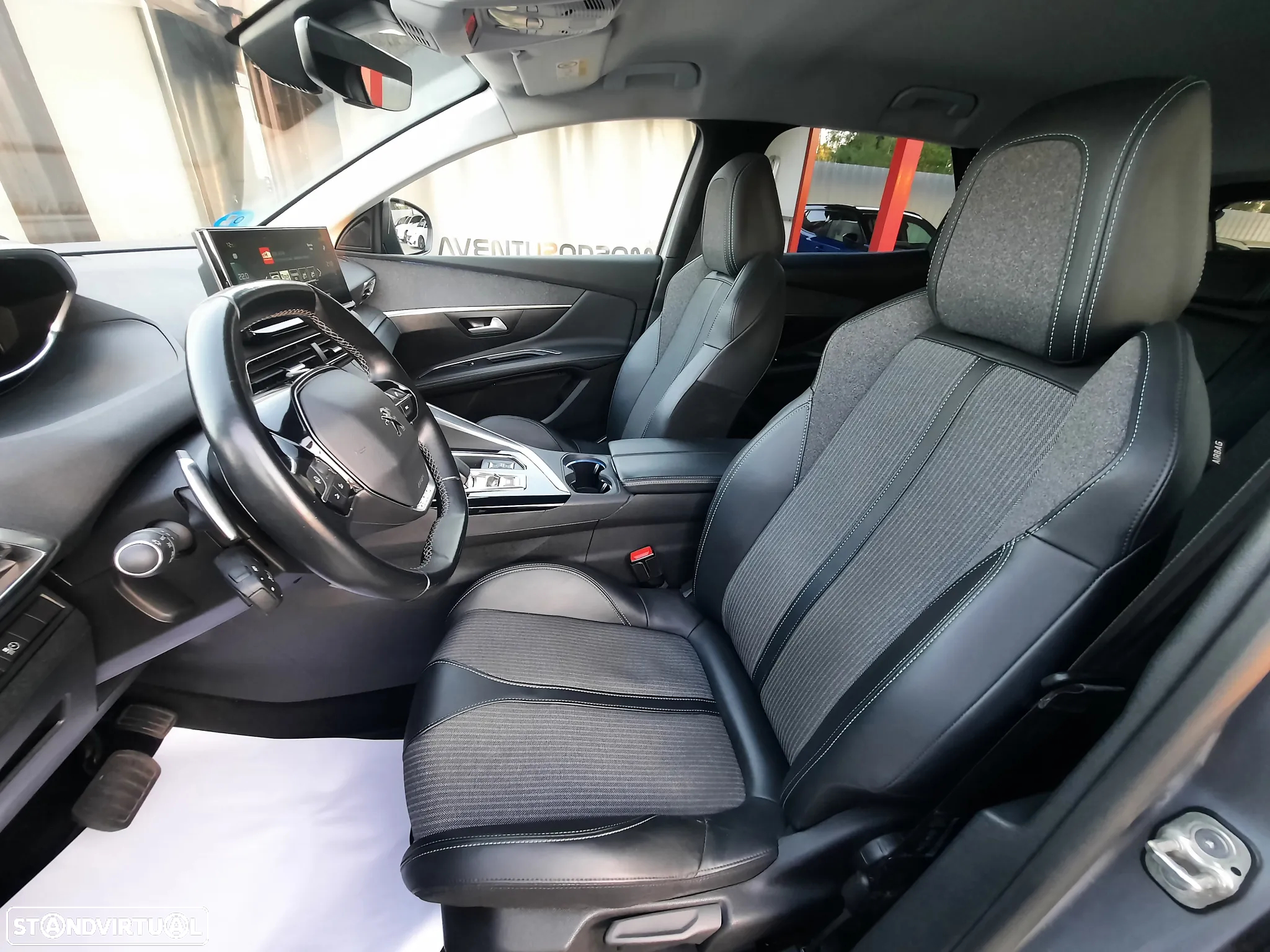 Peugeot 3008 1.6 Hybrid Allure Pack e-EAT8 - 24