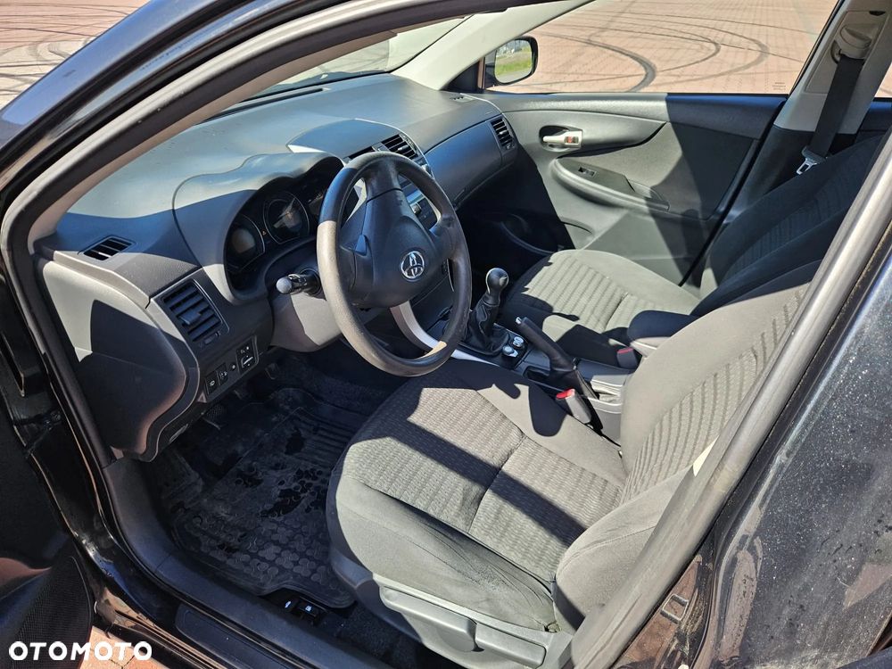 Toyota Corolla 1.4 D-4D Dynamic - 12