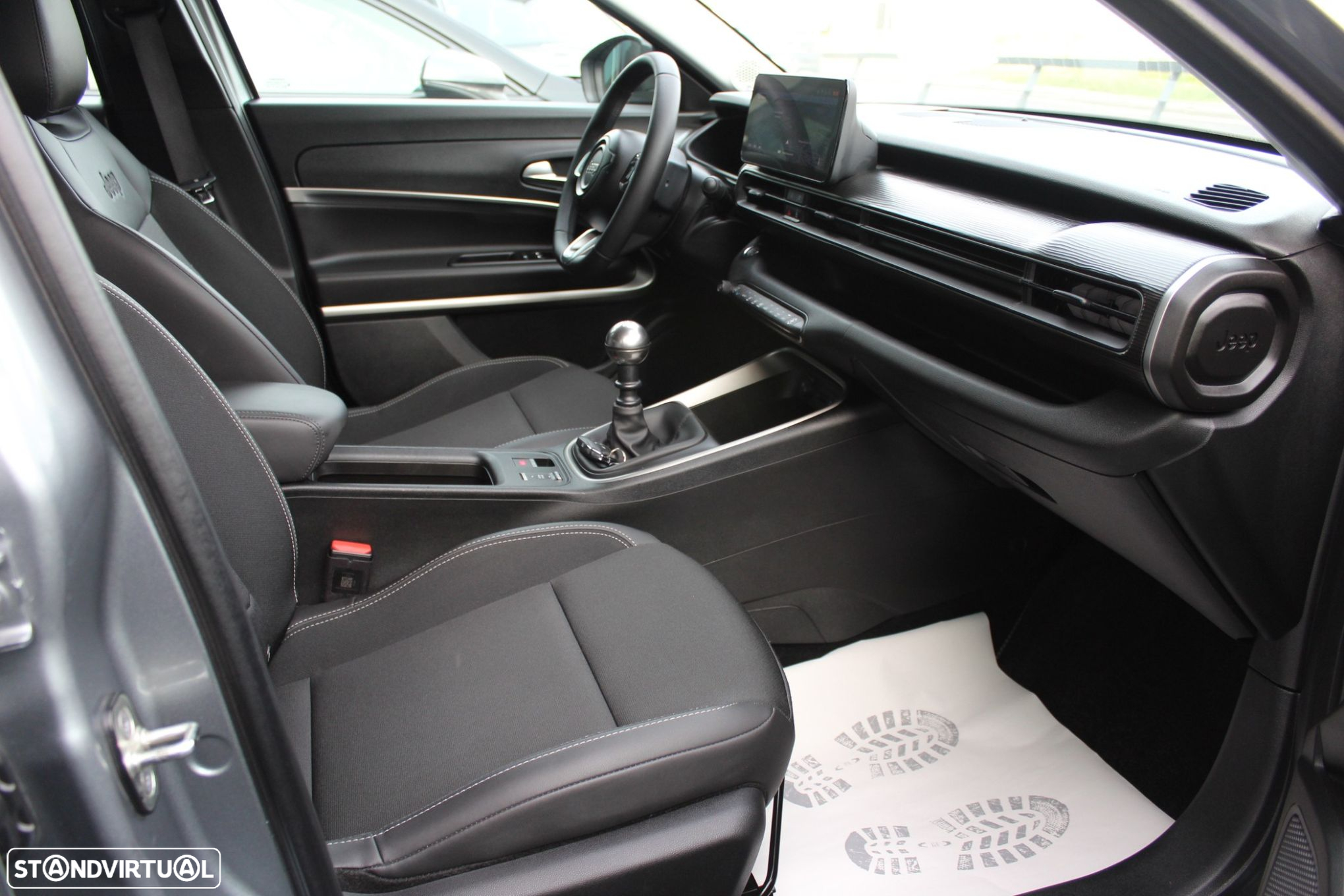 Jeep Avenger 1.2 GSE T3 Altitude - 14