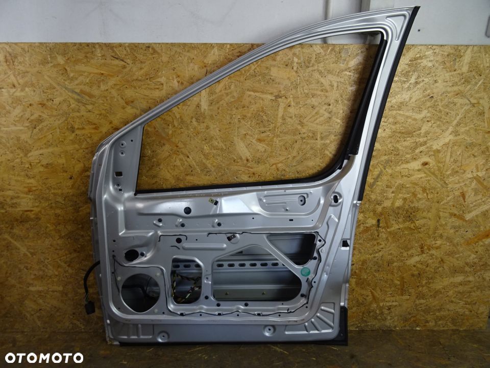DRZWI PRAWY PRZÓD MERCEDES VANEO LAK:9744 NR467 - 3