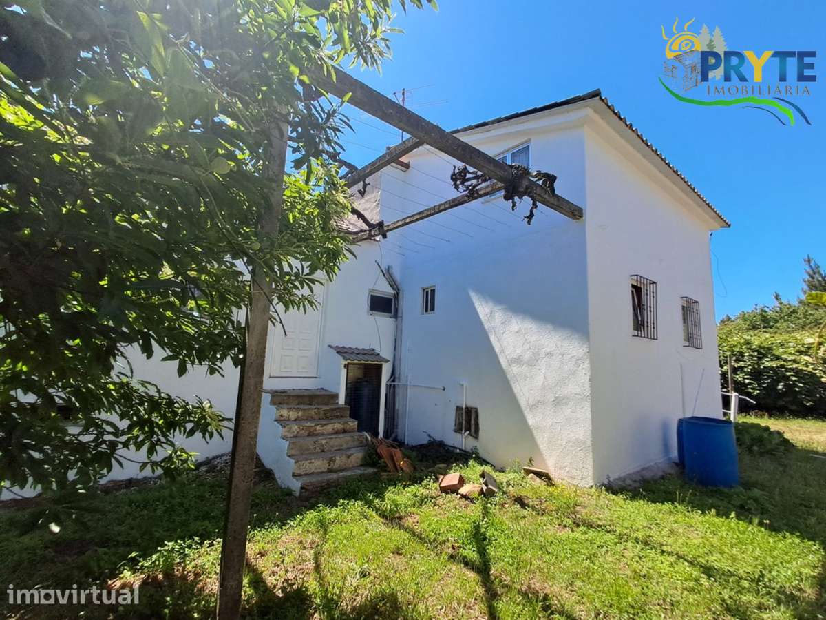 Quinta composta por moradia T4 situada perto de Cernache do Bonjardim - Grande imagem: 2/31