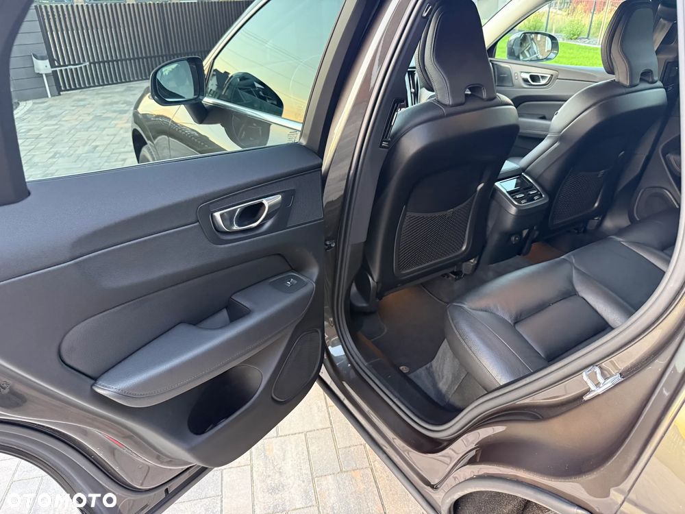 Volvo XC 60 B5 D AWD Geartronic Inscription - 41