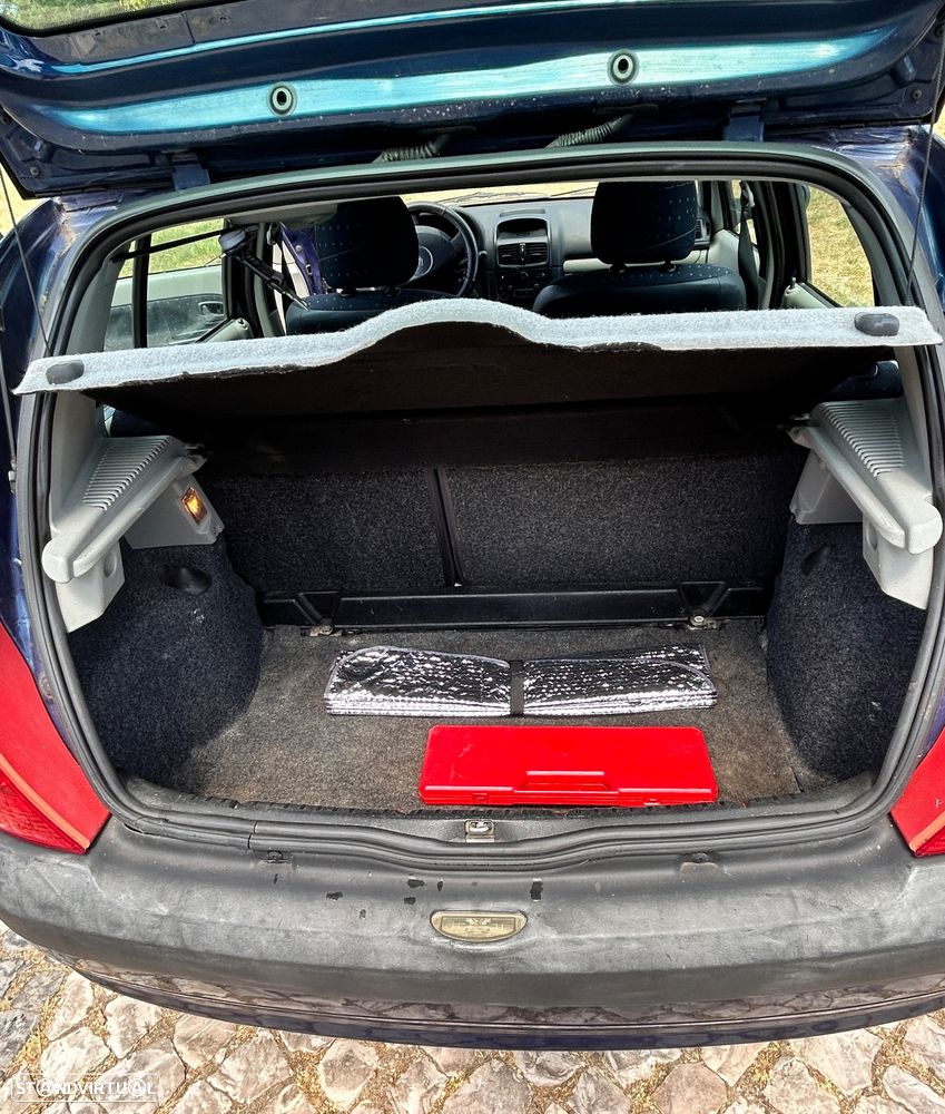 Renault Clio - 11