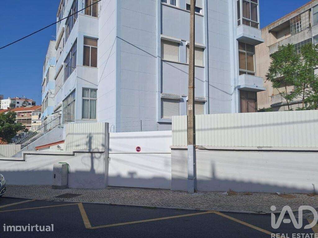 Apartamento T2 em Laranjeiro e Feijó de 72,00 m2 - Grande imagem: 2/15