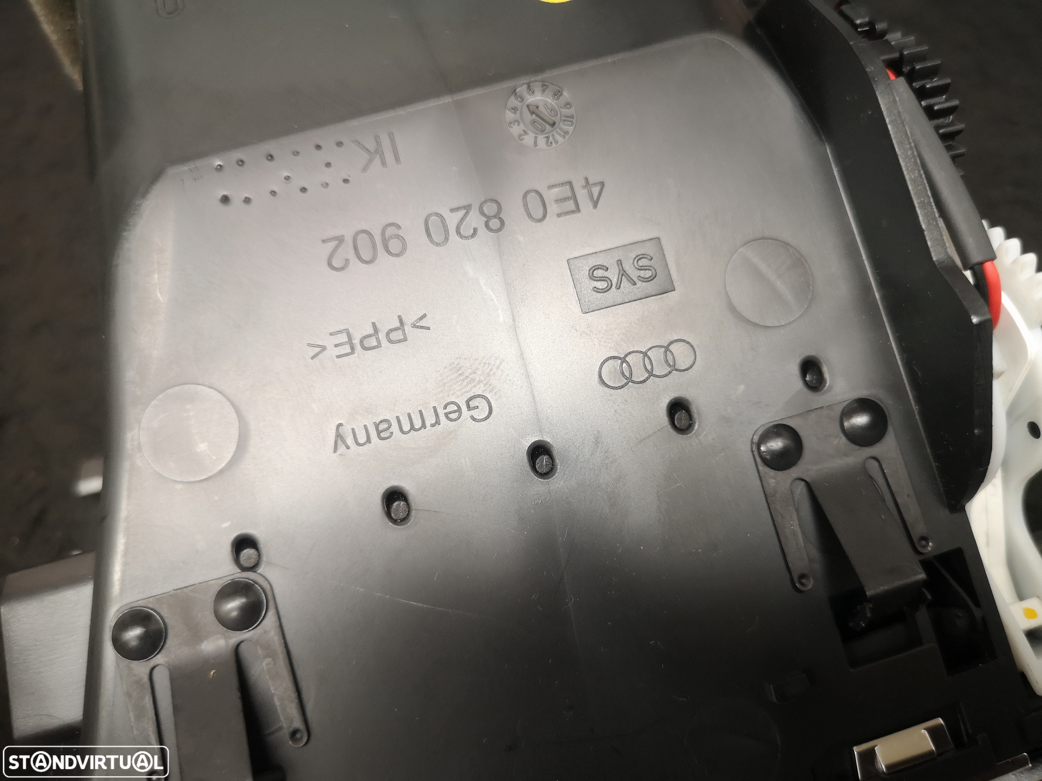 Grelha de sofagem frente direita originais AUDI a8 d3 4e0 2003-2009 - 5