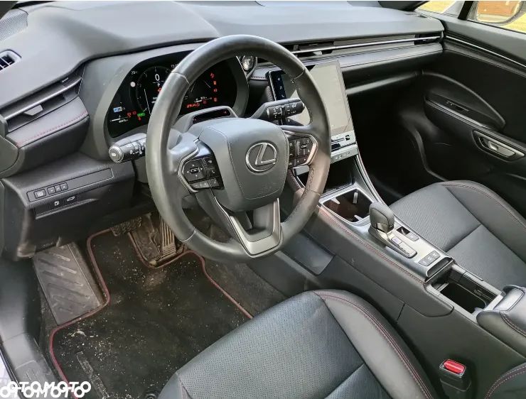 Lexus LBX AWD E-Four Relax - 10