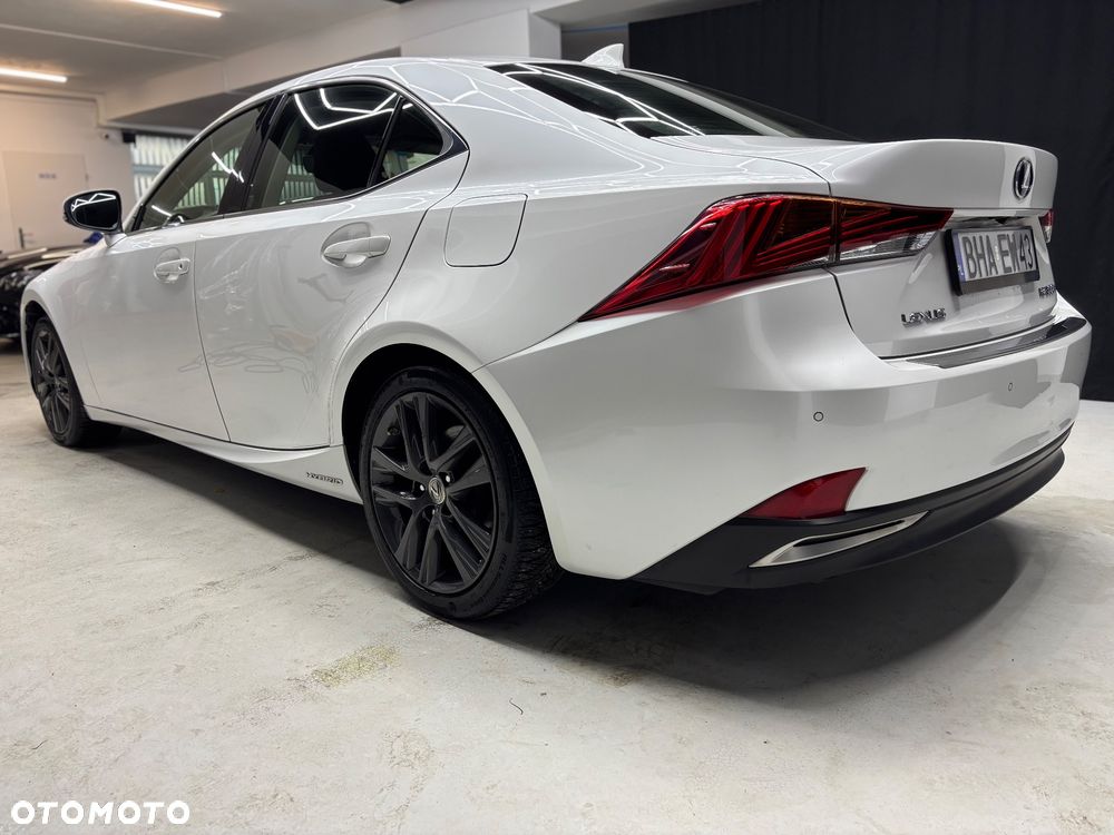 Lexus IS - 7