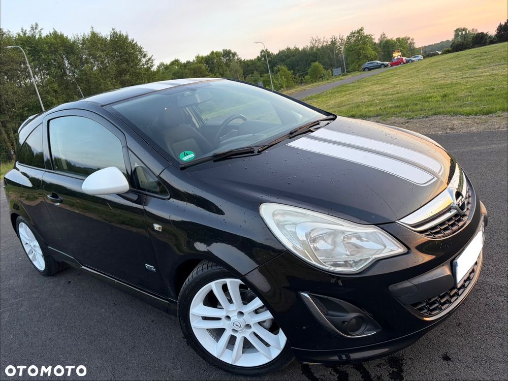 Opel Corsa 1.4 16V Cosmo - 2