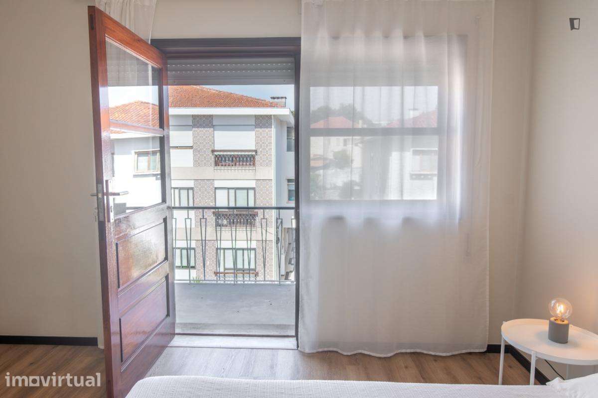 Quarto - localizado em Vila nova de gaia - Grande imagem: 3/14