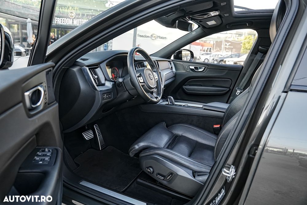 Volvo XC 60 T6 AWD Recharge Geartronic RDesign - 9