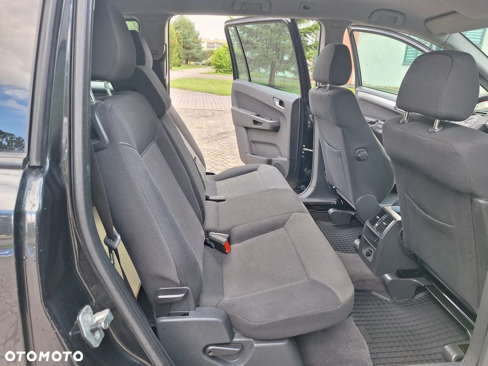 Opel Zafira - 17