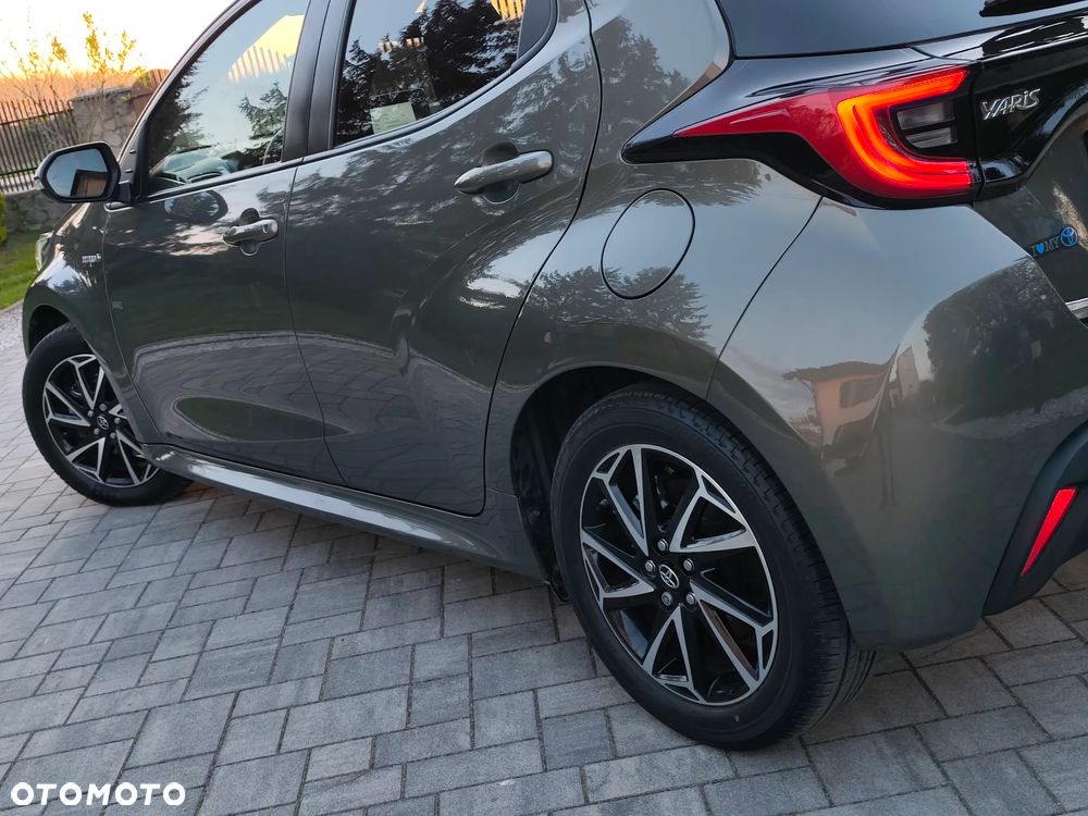 Toyota Yaris 116 1.5 VVT-i Business Edition - 11