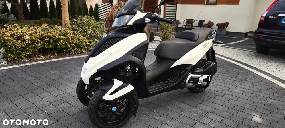 Piaggio MP-3 - 1