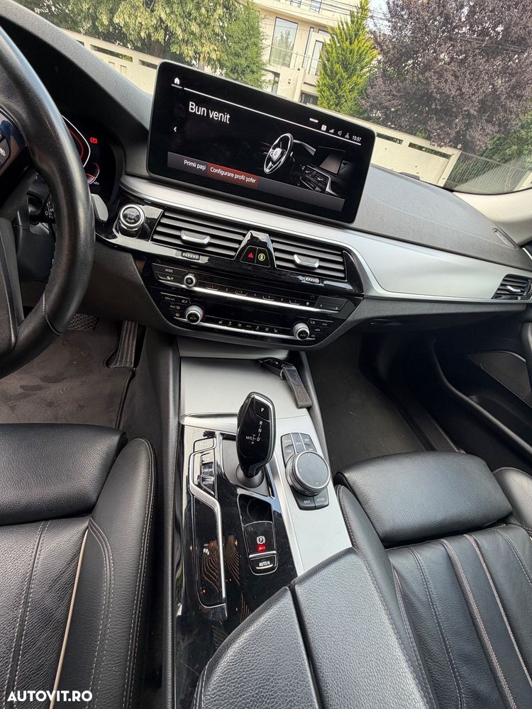 BMW Seria 5 520d xDrive Aut. - 13