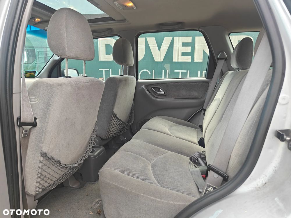 Mazda Tribute 4x4 Comfort - 9