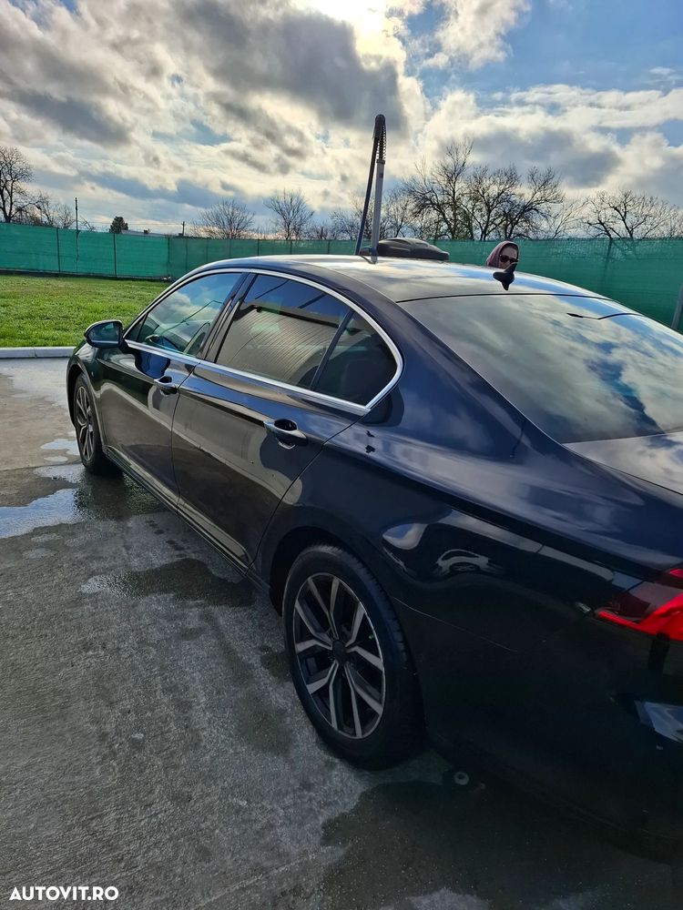 Volkswagen Passat 2.0 TDI DSG 4Motion Highline - 4