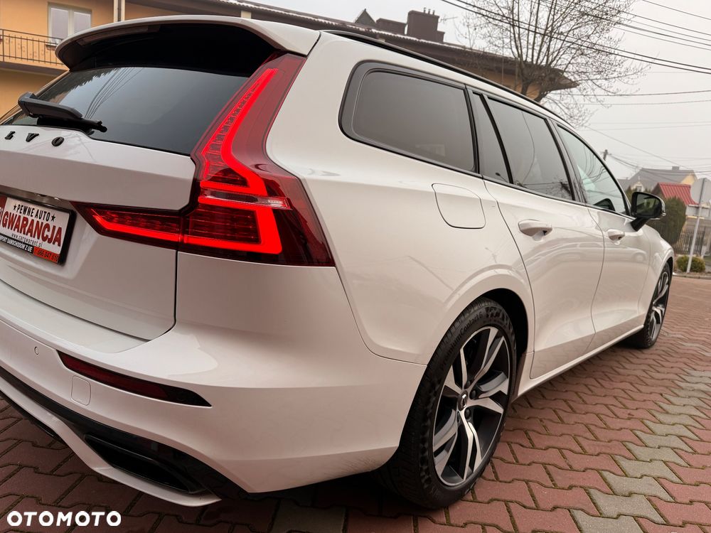 Volvo V60 D4 AWD R-Design - 16