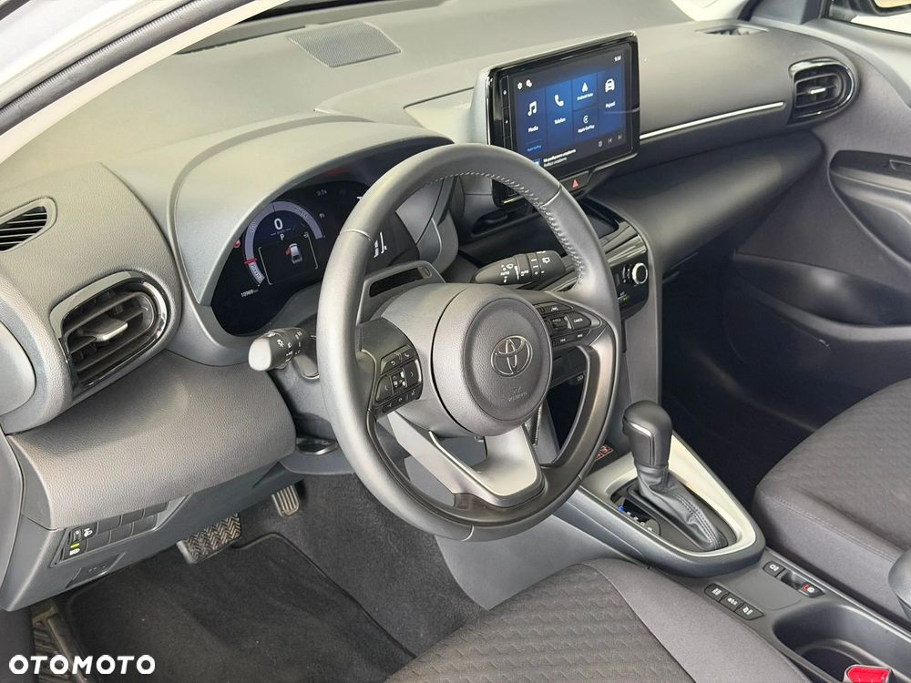 Toyota Yaris - 10