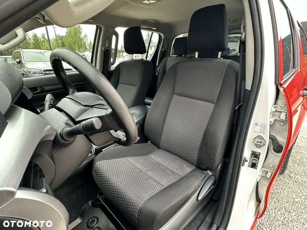 Toyota Hilux 2.4 D-4D Double Cab DLX 4x4 - 13
