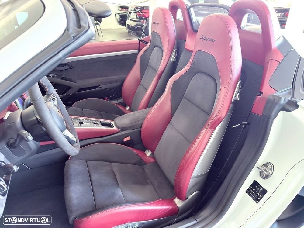 Porsche 718 Spyder Standard - 34