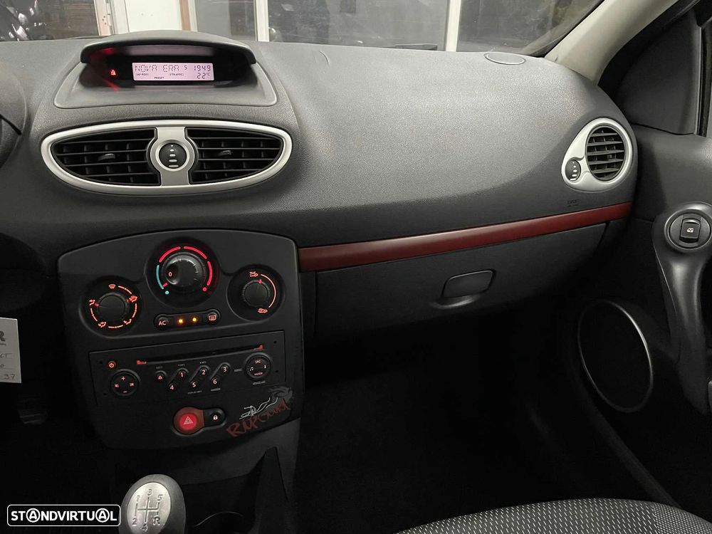Renault Clio 1.2 16V Rip Curl - 21
