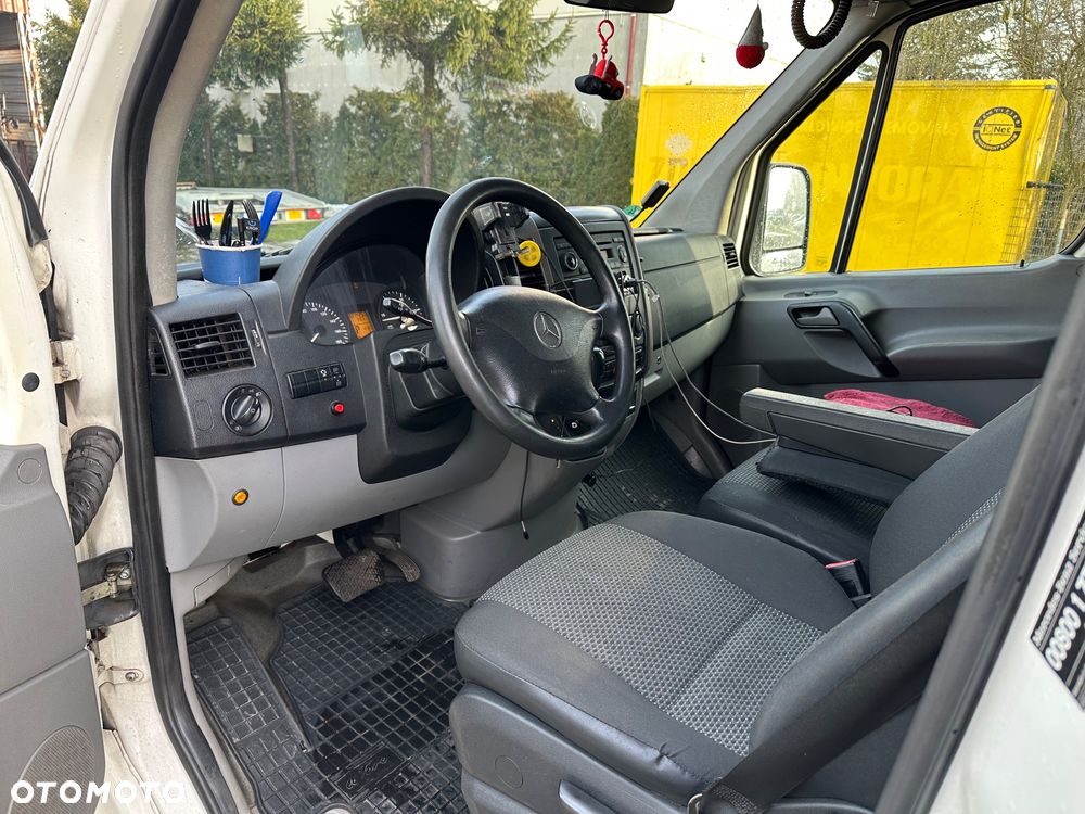 Mercedes-Benz Sprinter - 6