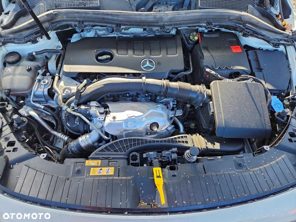 Mercedes-Benz GLA - 10