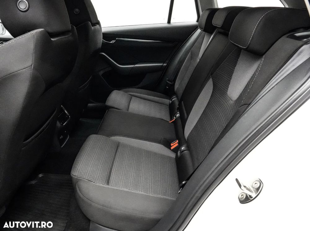Skoda Octavia 1.5 TSI Ambition - 16