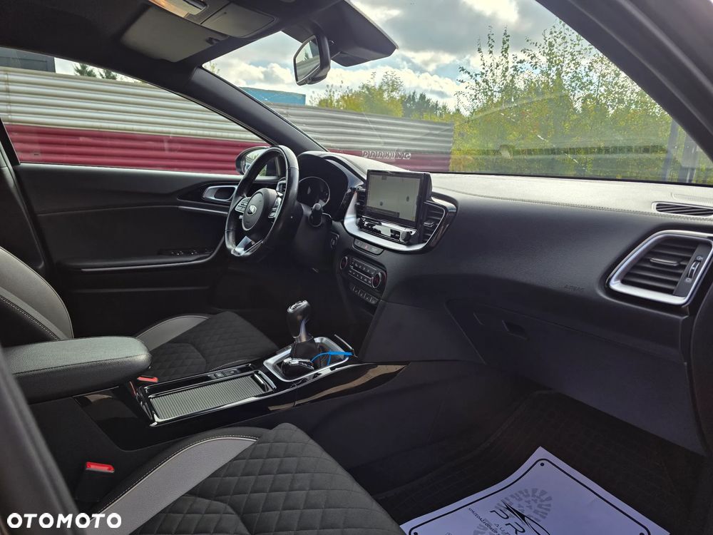 Kia ProCeed 1.5 T-GDI GT Line - 18