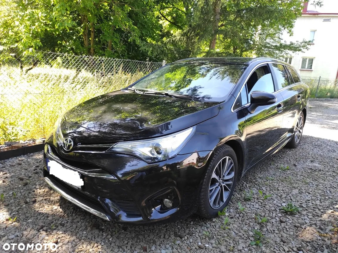 Toyota Avensis 2.0 D-4D Premium - 4