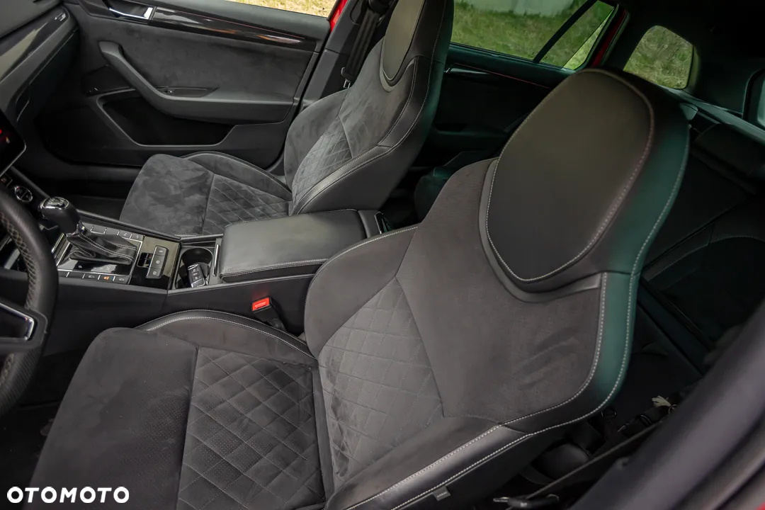 Skoda Superb 2.0 TDI 4x4 Sportline DSG - 19
