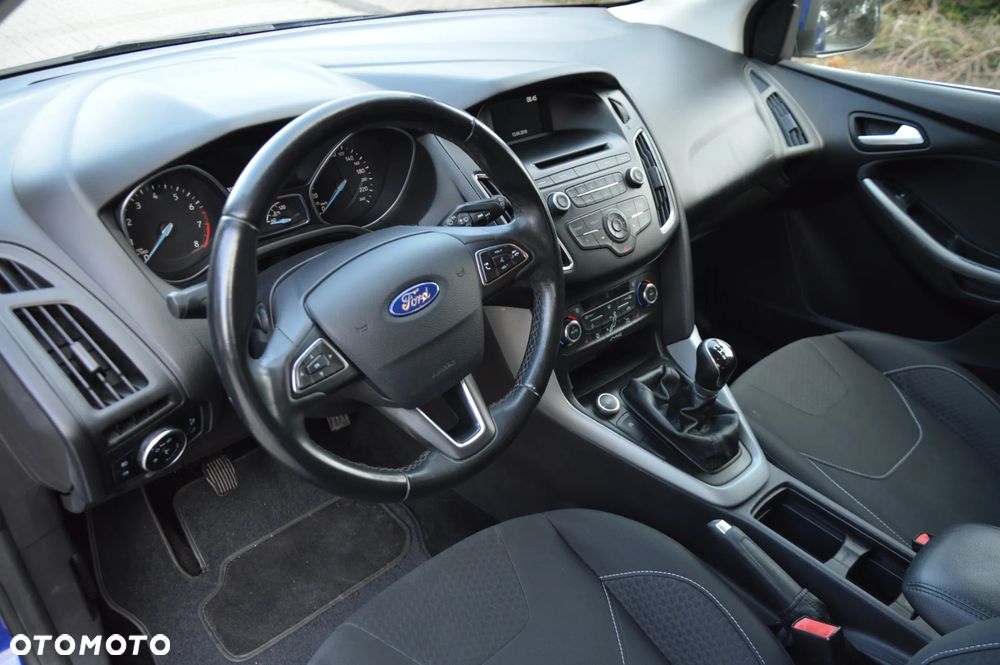 Ford Focus 1.0 EcoBoost Ambiente - 13