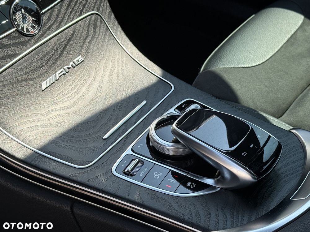 Mercedes-Benz Klasa C AMG 63 - 26