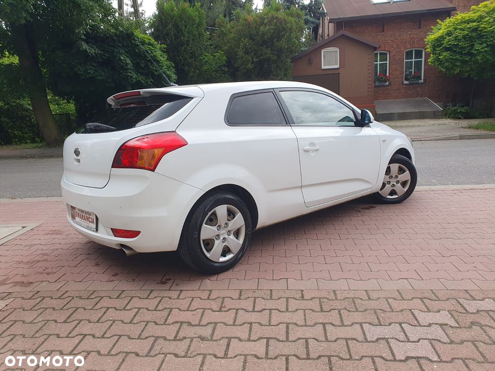 Kia ProCeed 1.6 CVVT LX - 33