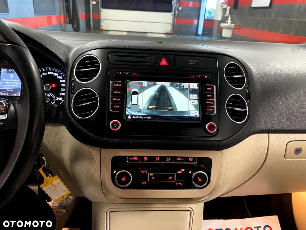 Volkswagen Golf Plus 2.0 TDI Highline DSG - 16