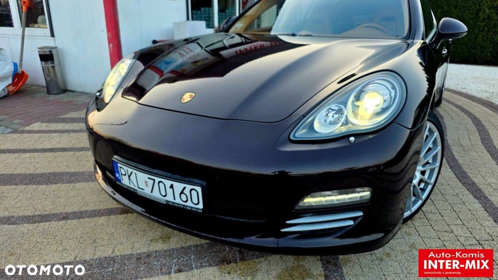Porsche Panamera - 40