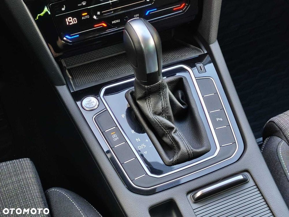 Volkswagen Passat Variant 2.0 TDI EVO Business DSG - 26