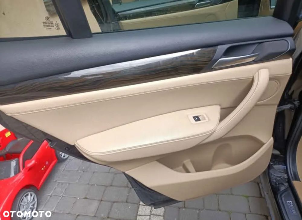 BMW X3 xDrive28i - 23