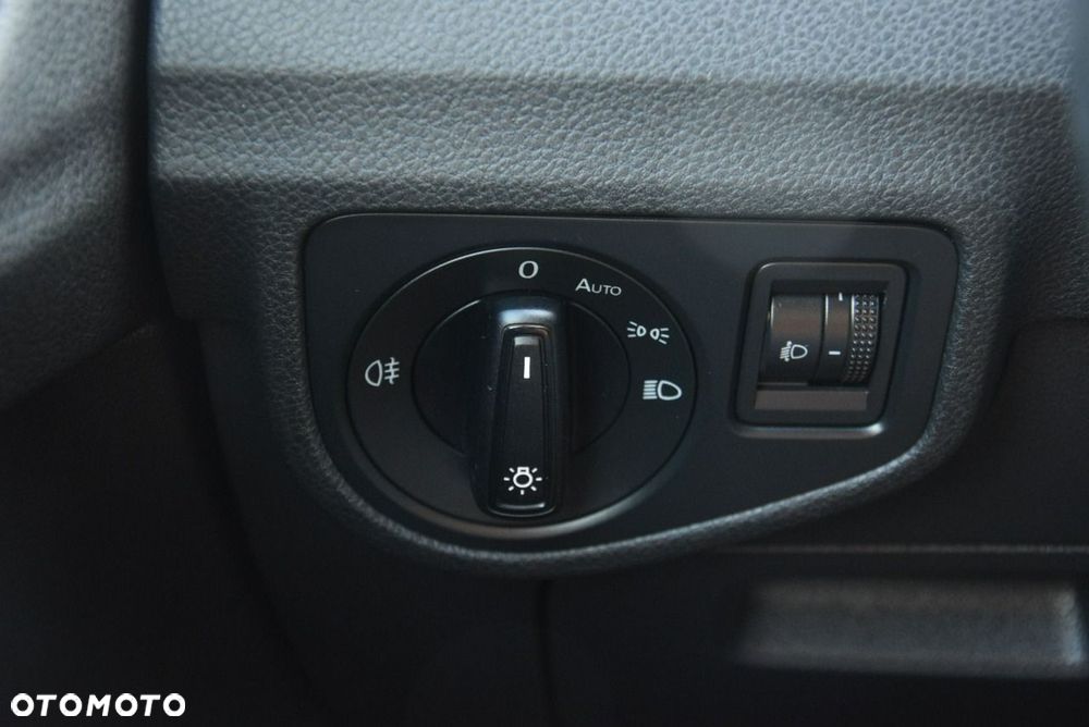 Volkswagen Golf Sportsvan - 32