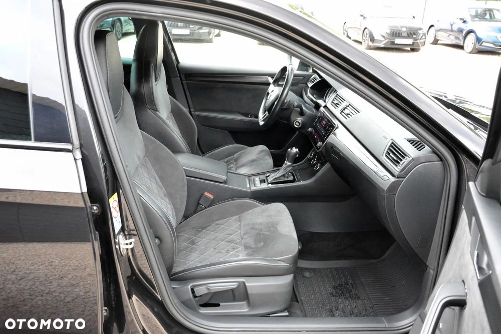 Skoda Superb 2.0 TDI SCR Sportline DSG - 15